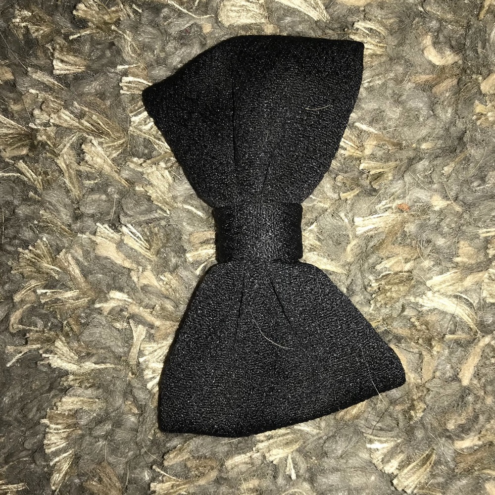 Black bow